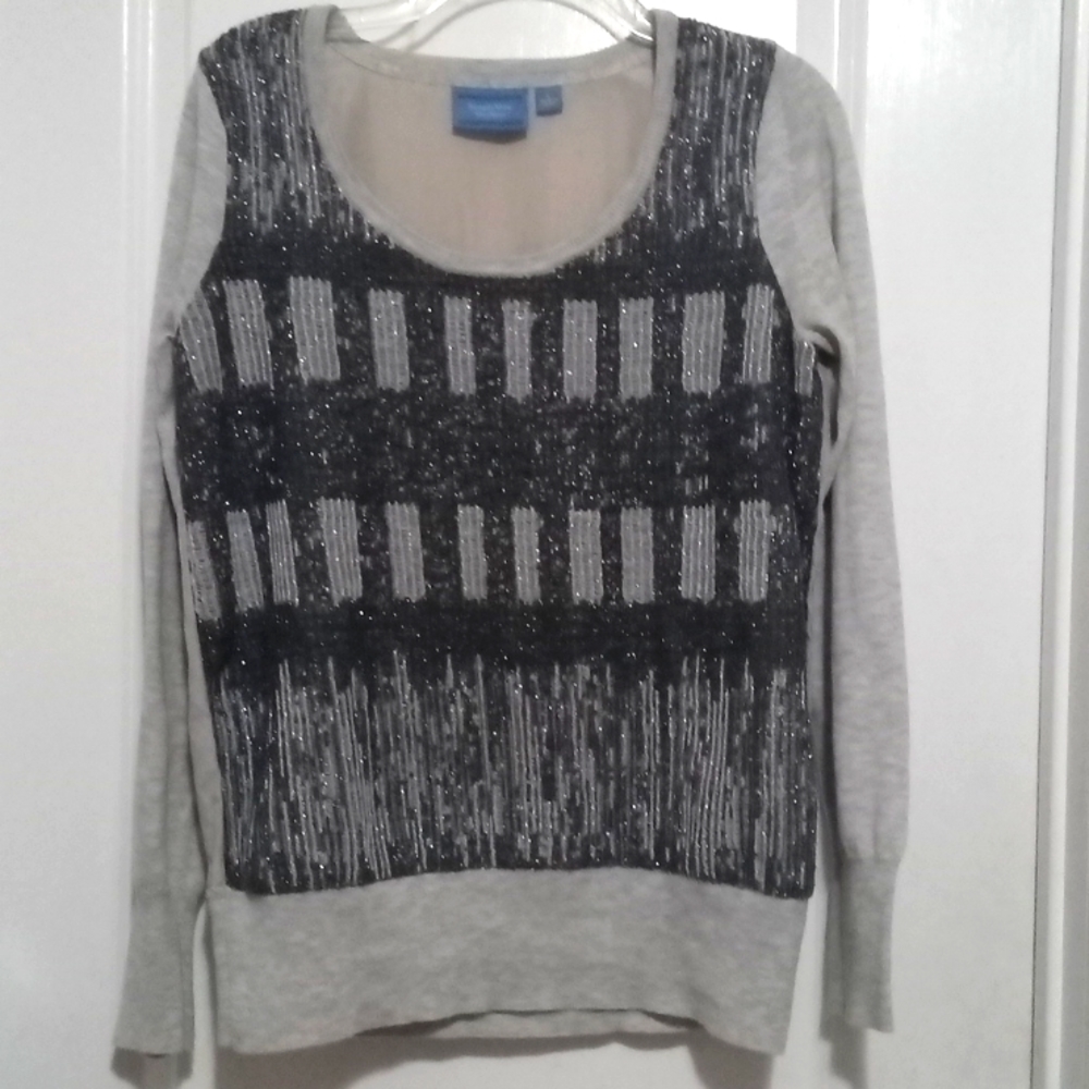 🎁4/$20 Simply Vera (Vera Wang)- Long sleeve scoop neck sweater